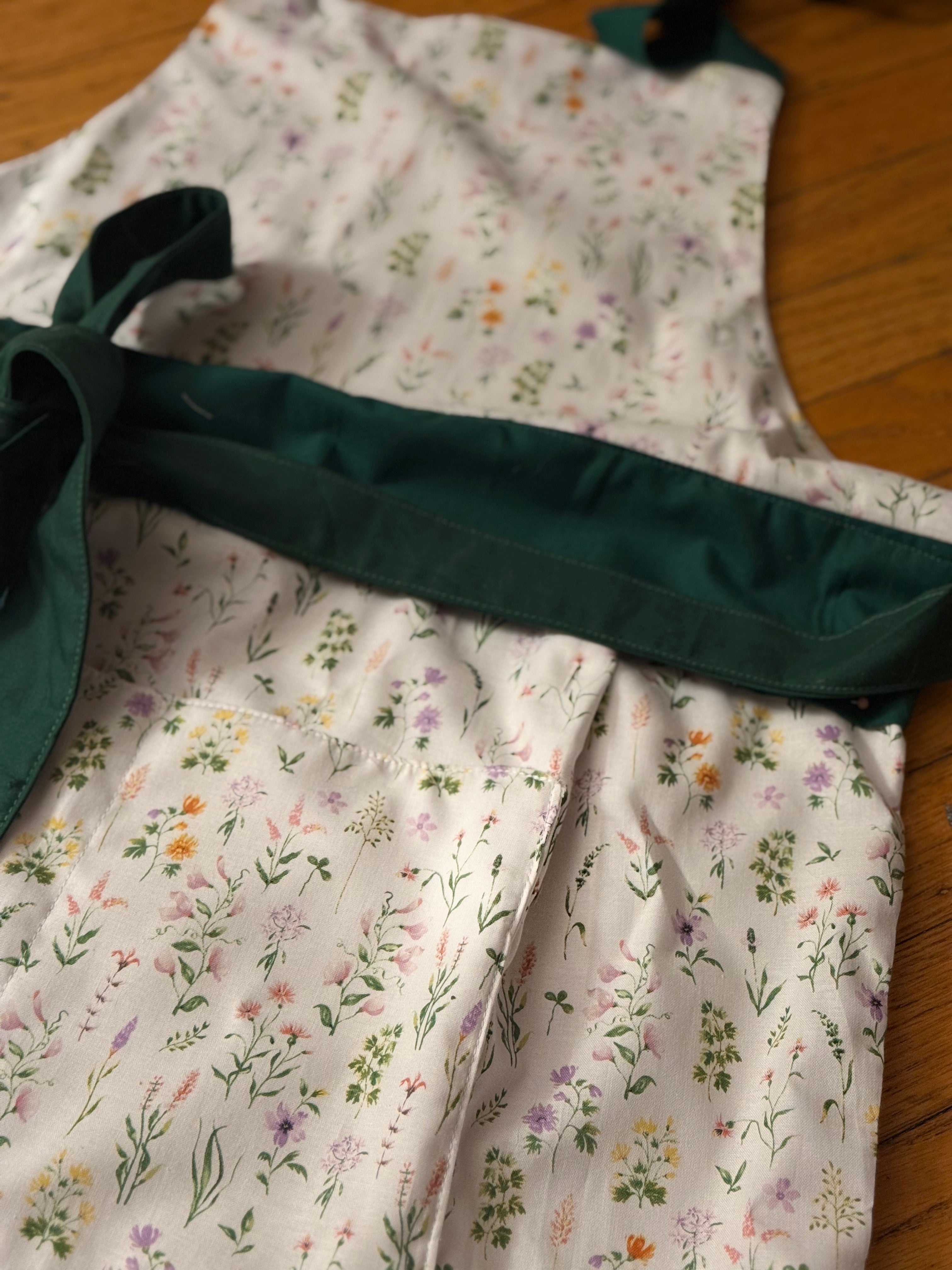 Floral Apron Green Waist Tie